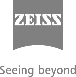 Logo der Firma Zeiss mit Unterschrift "Seeing beyond"